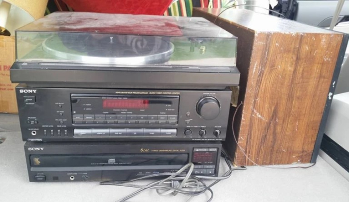 dads-old-stereo.jpg