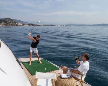 golf on a yacht36.jpg