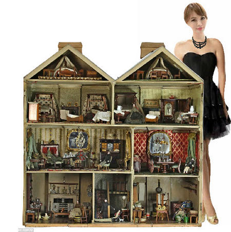 dolls house gift.jpg
